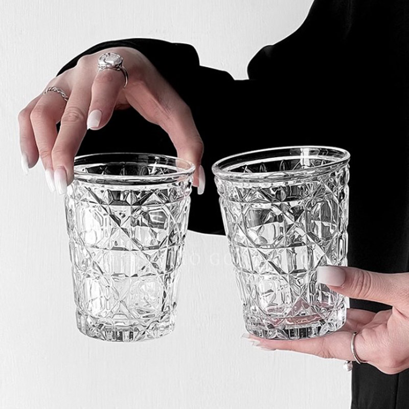 แก้วไวน์แบบตะวันตกลายเพชรแนววิ - Wine Beer And Liquor บทวิจารณ์และราคา
